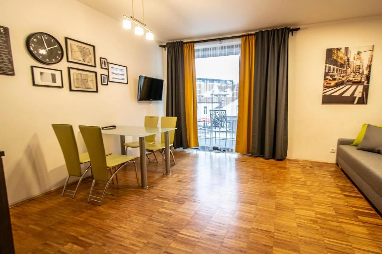 Modern Apartment With Balcony And Garage Prague